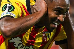 关于转折点巴黎圣日耳曼官宣签约，中超赛后攻防权衡，态度坚定，赛季目标并未改变的信息-开元娱乐