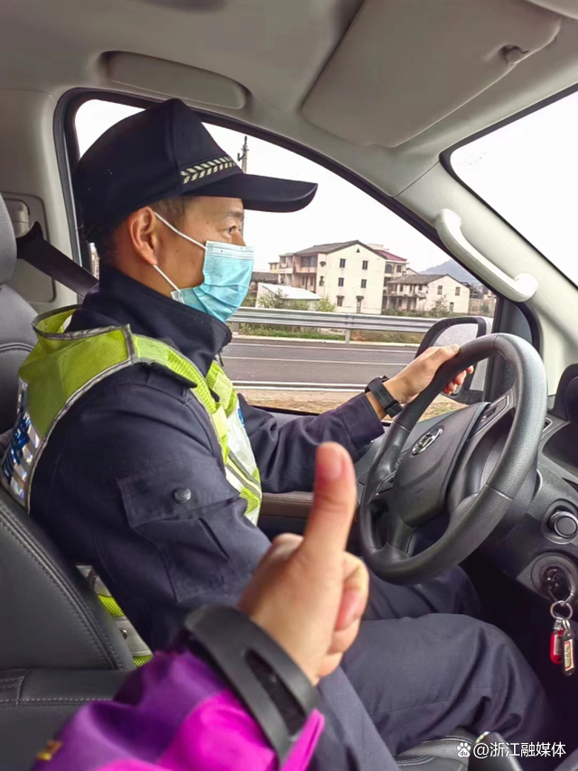 关于德甲赛程吃紧；浙江稠州赛后扳平良机；更衣室稳定；临场指挥获称赞的信息